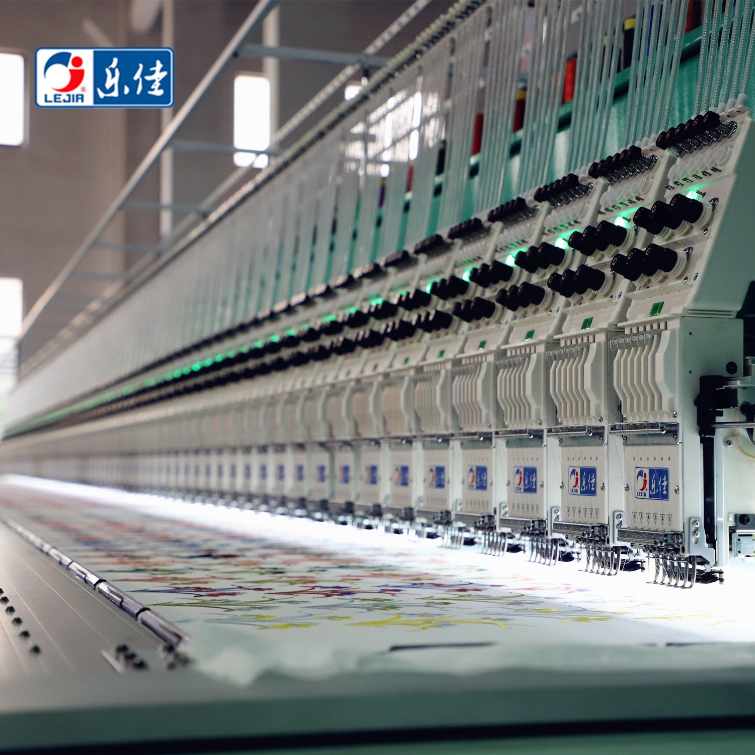 плоская машина вышивки